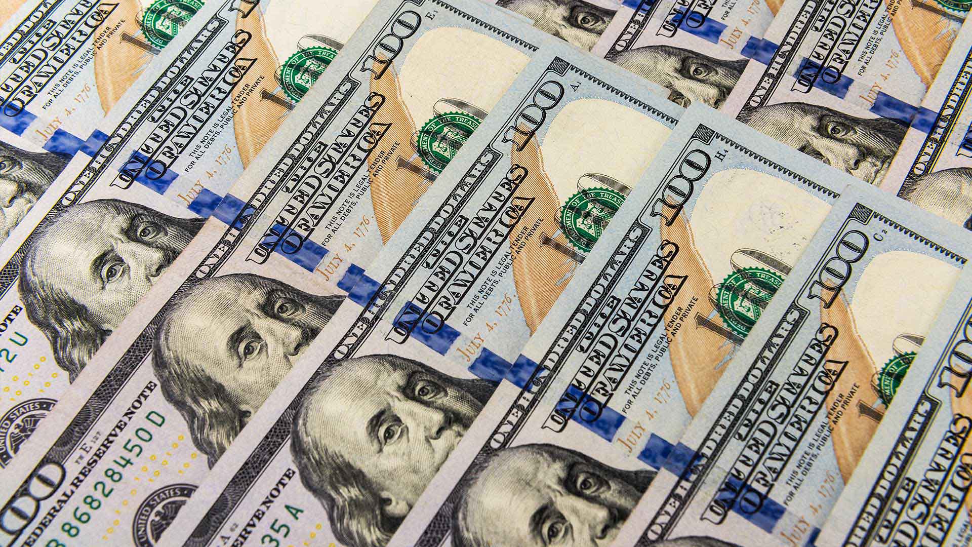 Il debito globale e l’arte di dimenticare chi siamo cancellando la nostra storia